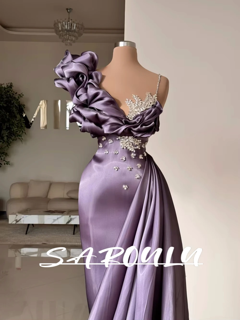 

Fashionable Crystals Satin Evening Dress Elegant Pleated Mermaid Sleeveless Women Chic Party Romantic Customized Cocktail Gown