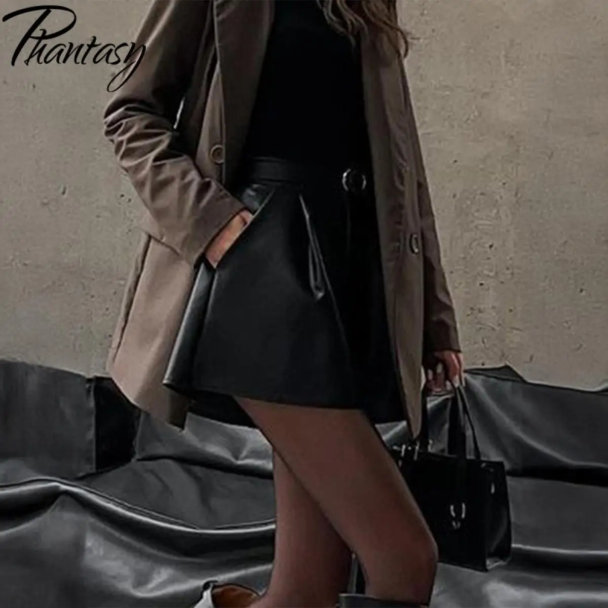 فانتاسي مثير بنطال قصير الشارع أسفل عالية الخصر واسعة الساق الكشكشة الكفة بولي Leather السراويل الجلدية المألوف الخريف النساء الملابس