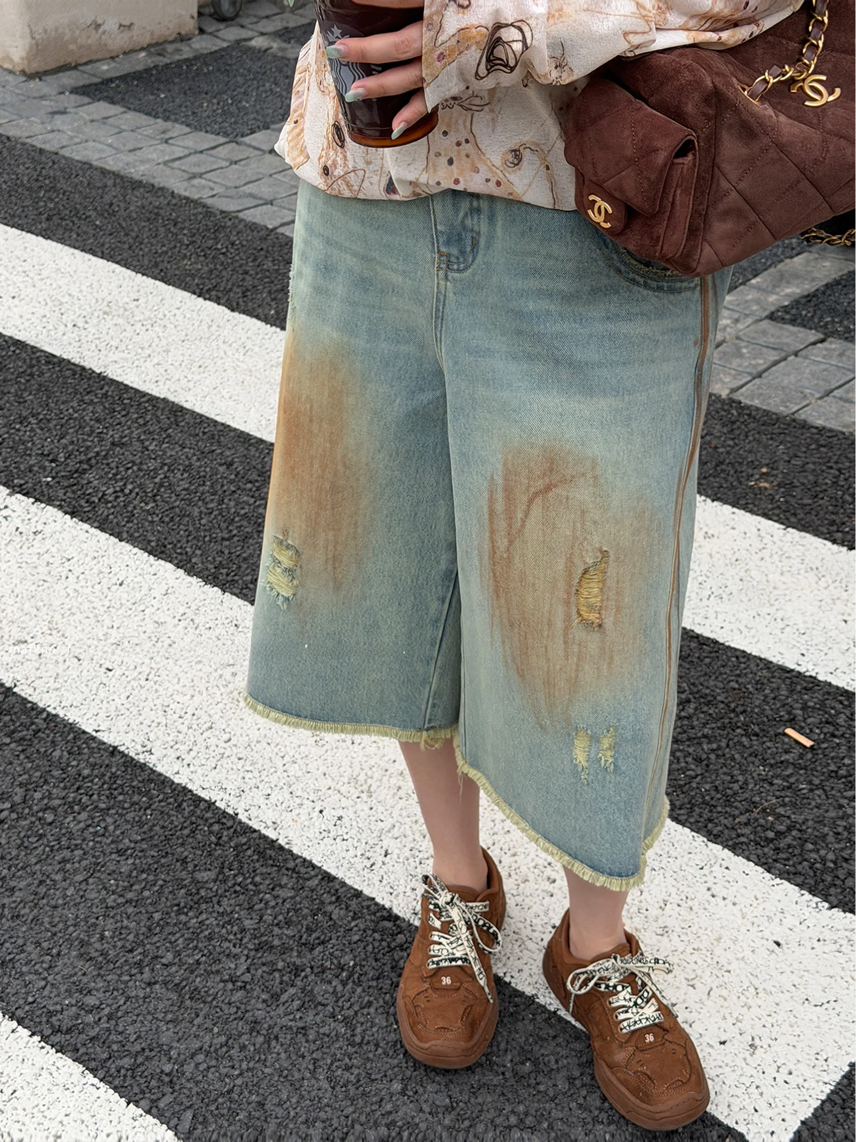 

Handmade Worn-Look Denim Shorts Large Size Slimming Summer Jeans Shorts Casual Straight Leg Cotton Ladies Fashion MK14537