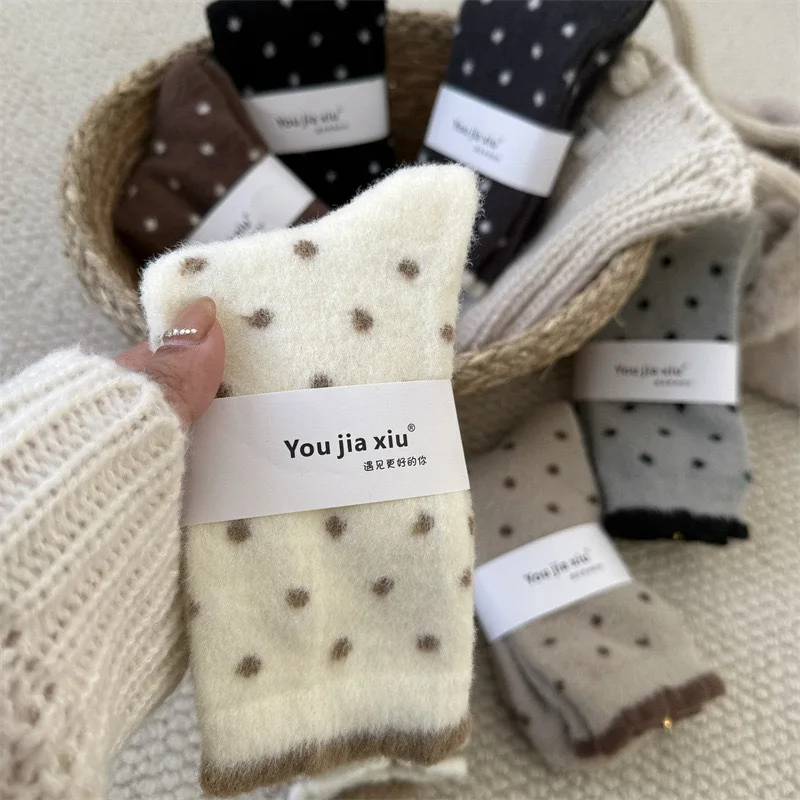 Winter Warm Thickened Polka Dot Plush Socks Women Girls Mid-calf Socks Fall Thickened Padded Warm Socks Home Sleep Floor Sox