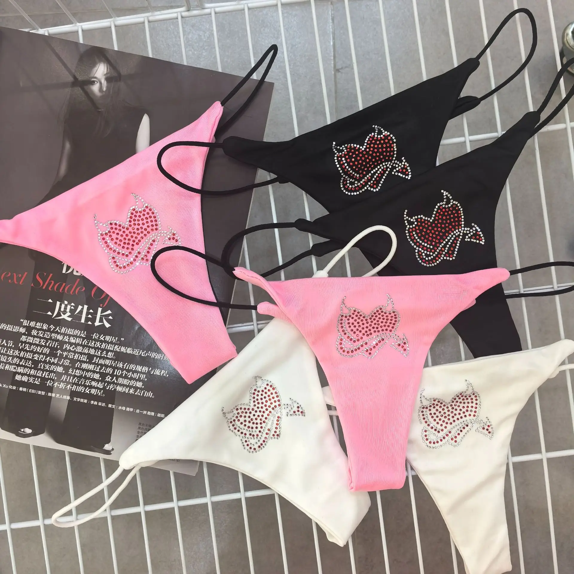 Sparkling Diamond Sexy G-string Spicy Girl  Thin Cotton Underwear For Women Low Waist Cute Cat Cartoon Briefs Thongs Lingerie