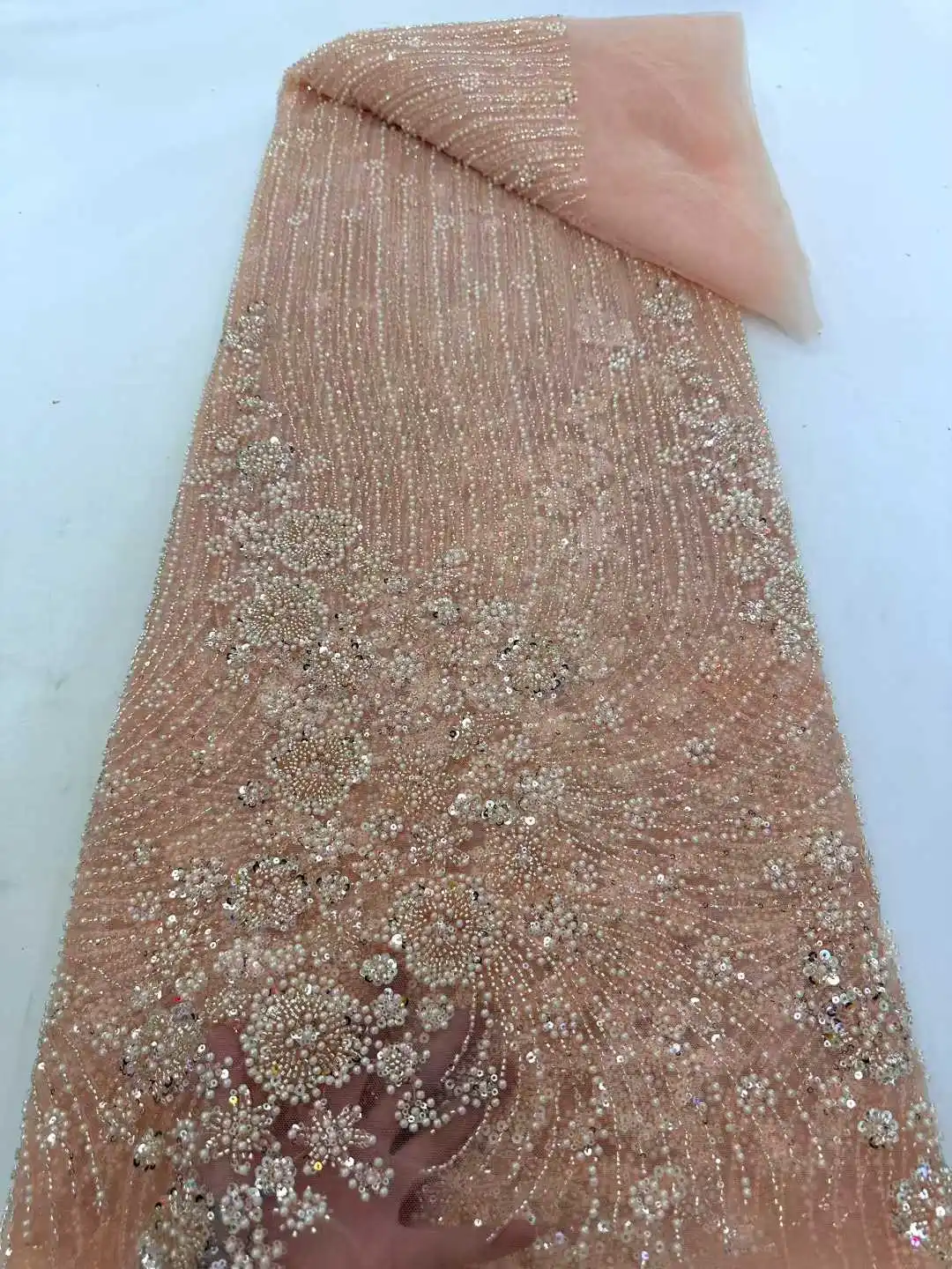 2025 رائجة البيع أحدث النيجيري الأفريقي فرنسا تول أقمشة الدانتيل مع الخرز الترتر الراقية للعروس حفل زفاف خياطة فساتين