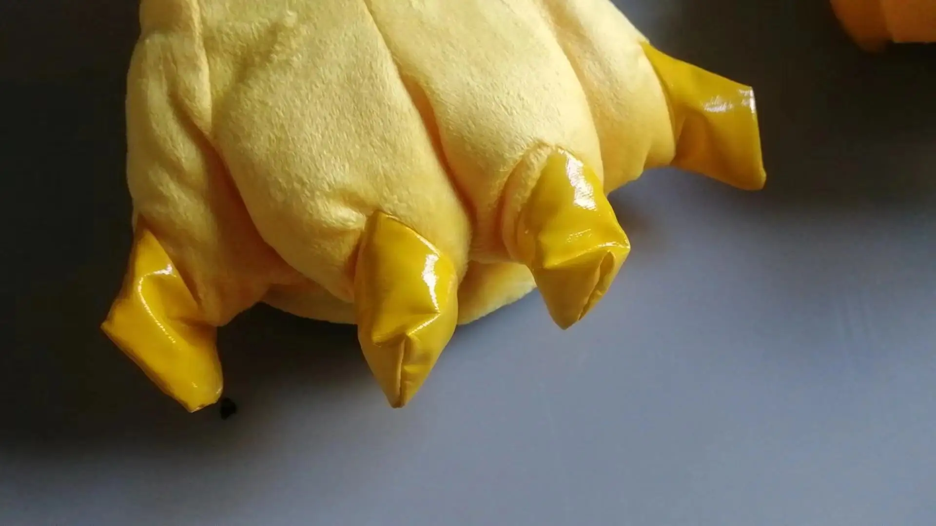 รองเท้าแตะใส่ในบ้านแบบนุ่ม อุ่น สำหรับฤดูหนาว ลายอุ้งเท้าสัตว์ ตลกๆ สำหรับผู้หญิงและผู้ชาย ลายคริสต์มาส ลายสัตว์ประหลาด ไดโนเสาร์  ขนปุย