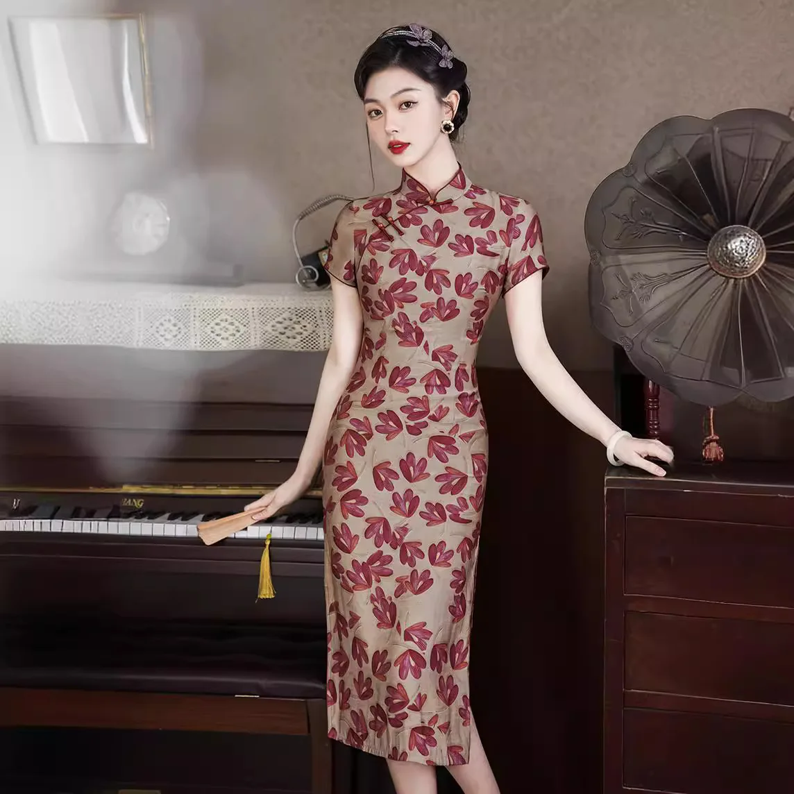 Xia Lu 2024 Spring/Summer New Improved Qipao Slim Fit, Daily Middle aged and Elderly Style, Medium length Lightweight Qipao