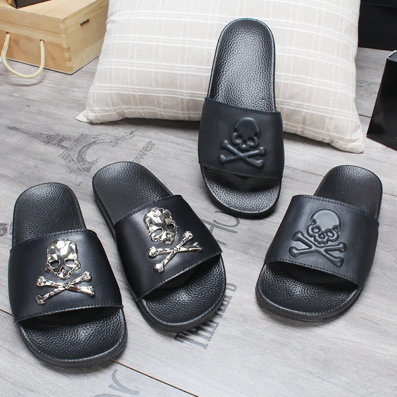 Men's Genuine Leather Skull Slippers Women's Solid Flat Non-slip Rubber Soles Metal Skull Slides Unisex Outdoor Slippers Slides