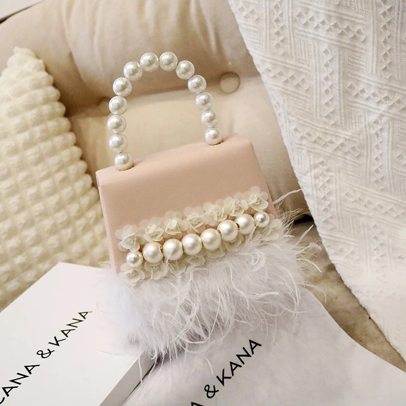 

Pearl Handbag Bag Female Ostrich Hair Slung Over One Shoulder in The Winter of 2023, The New Versatile Foreign Plush.