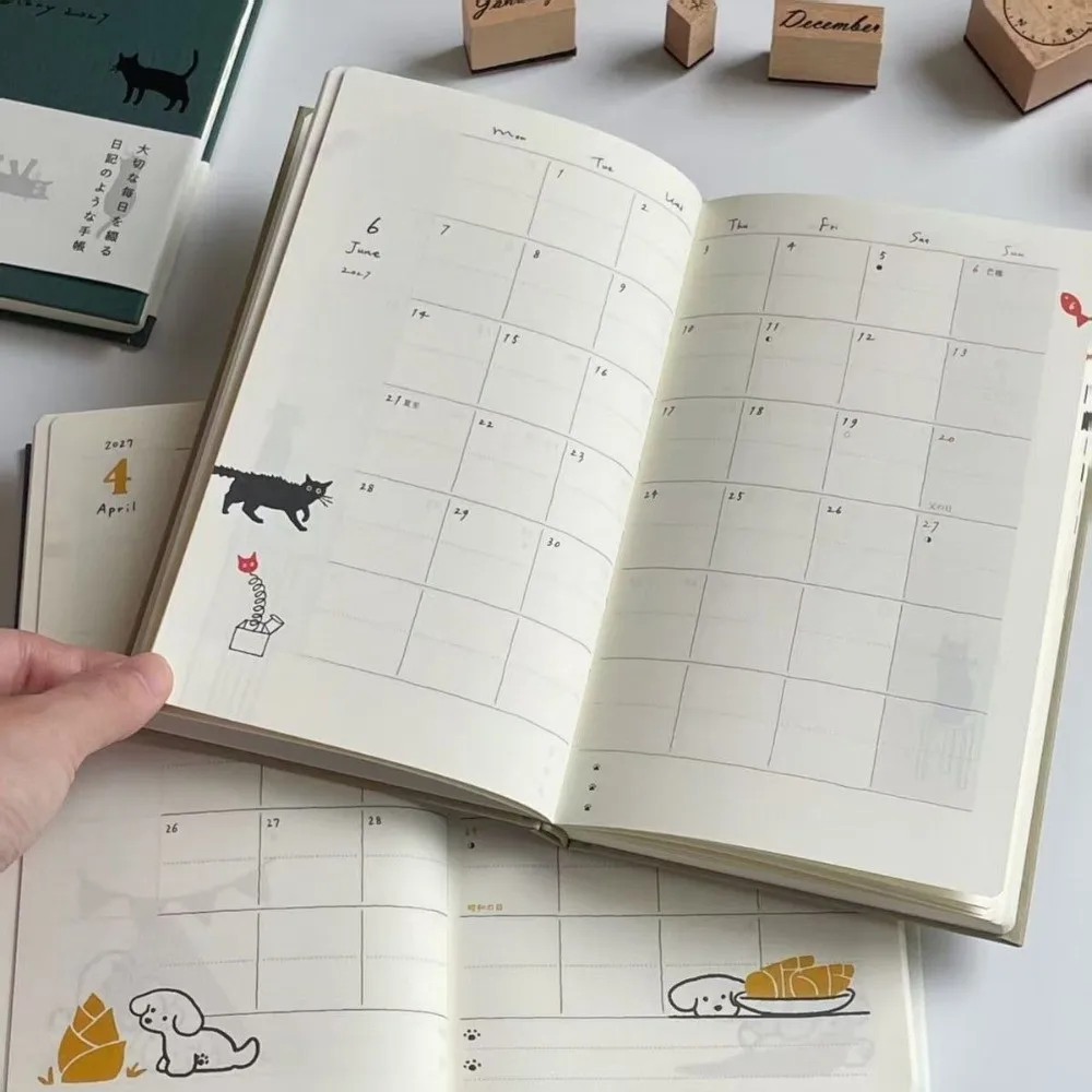 New Kitten/Puppy Illustration 2027 Schedule Book Hardcover To Do List Illustration Notebook Hard Shell Daily Planner Students