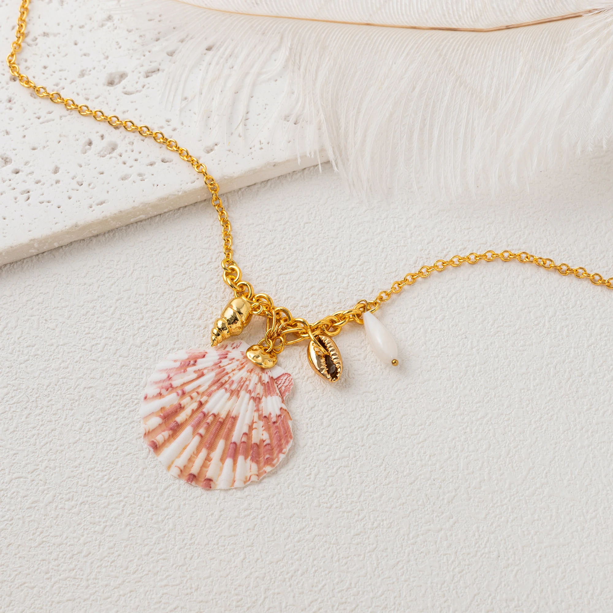 

Summer beach breeze purple seashell conch personality niche design women's necklace