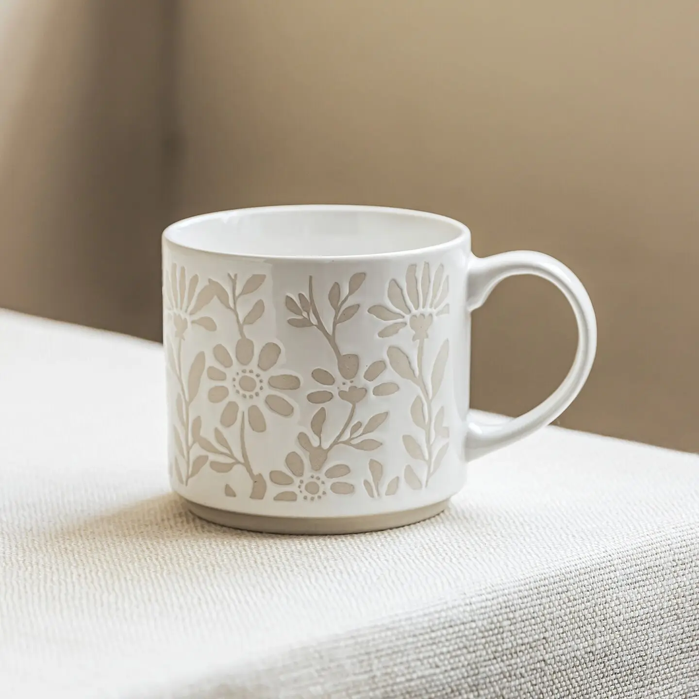 

embossed flower ceramic cup small fresh cup wholesale household water cup exquisite coffee cup breakfast cup afternoon tea cup