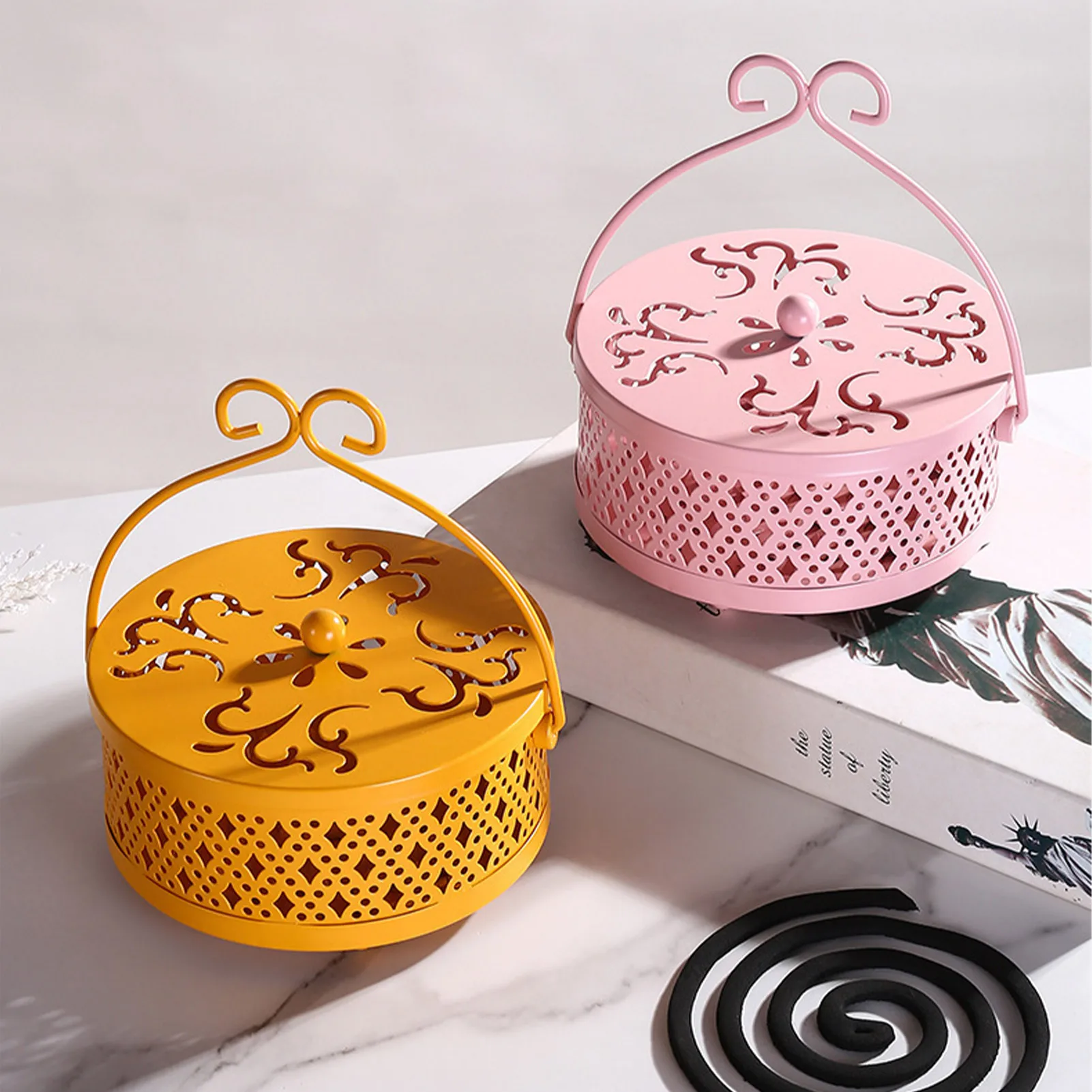 Portable Mosquitoes Coils Holder Iron Fireproof Mosquitoes Coil Box With Cover Coil Incense Burner For Living Room