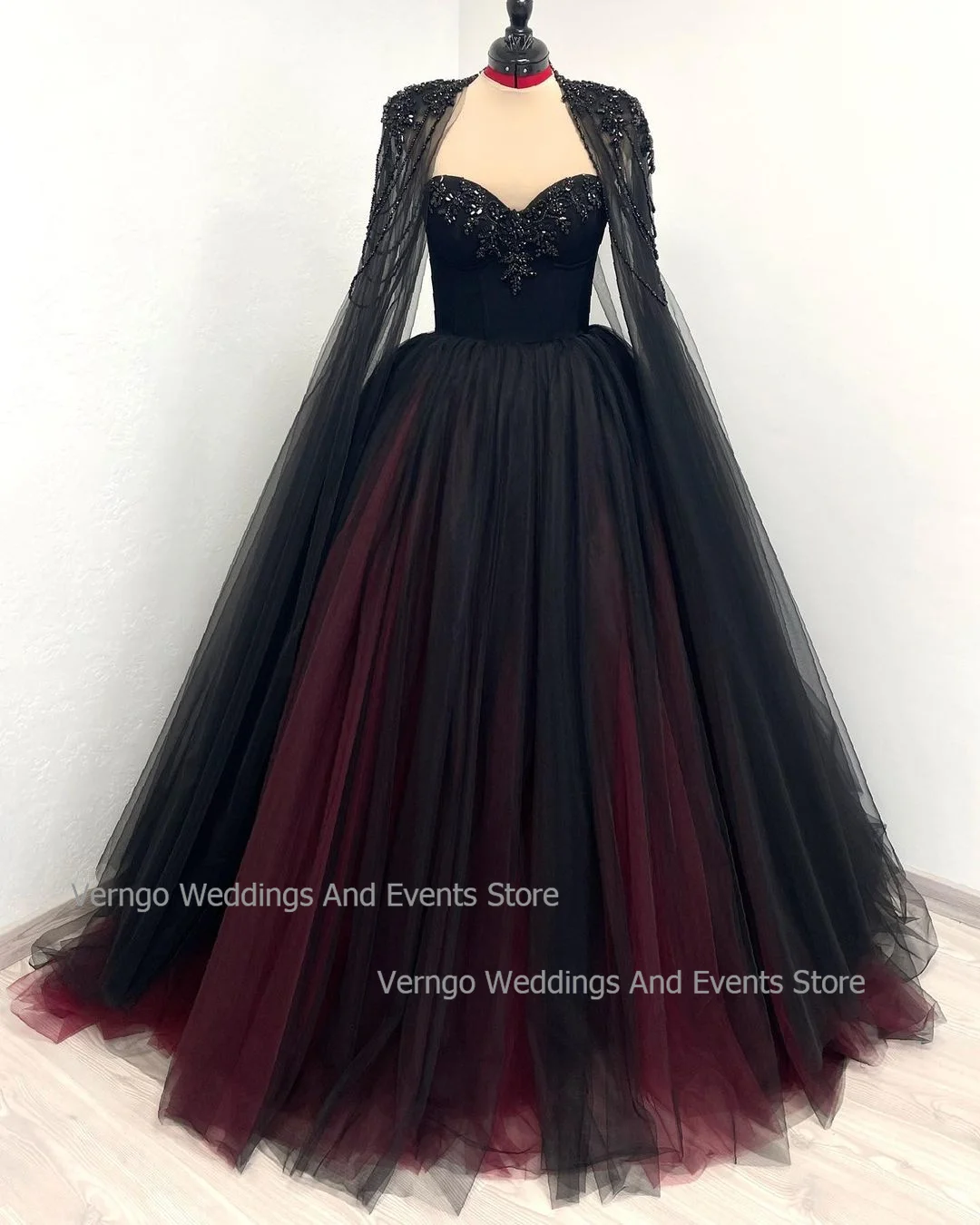 Verngo-Robe de Mariée Noire Gothique Personnalisée avec Cape en Tulle, Vêtement avec Perles, pour Patients Civiles, Halloween