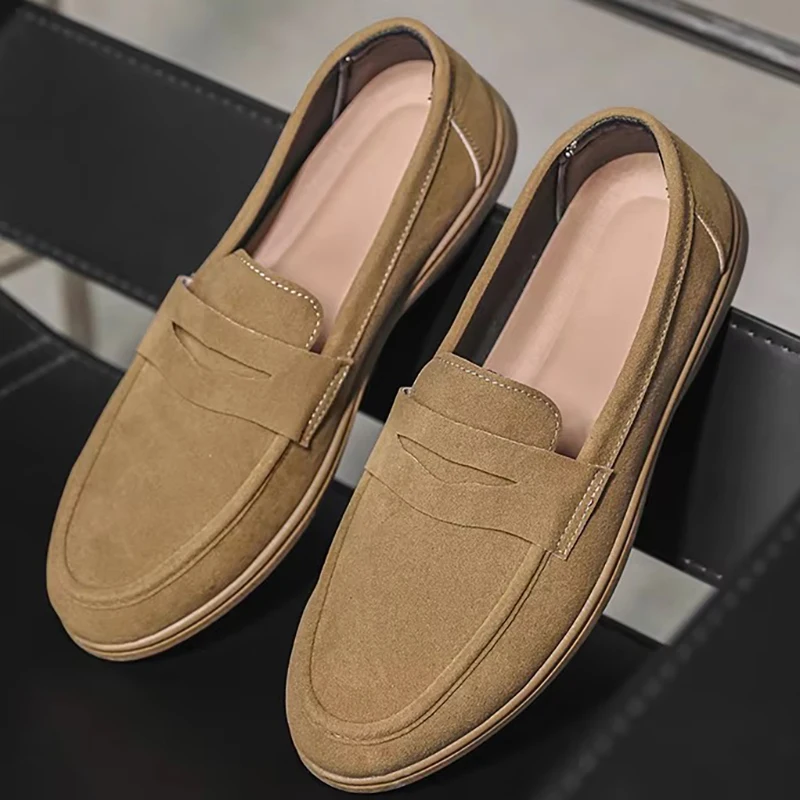 Luxury Brand Slip-On Shoes Low Heel Nubuc Loafers Suede Leather Comfortable Soft Sole Mens Classic Retro Moccasins Casual Shoes