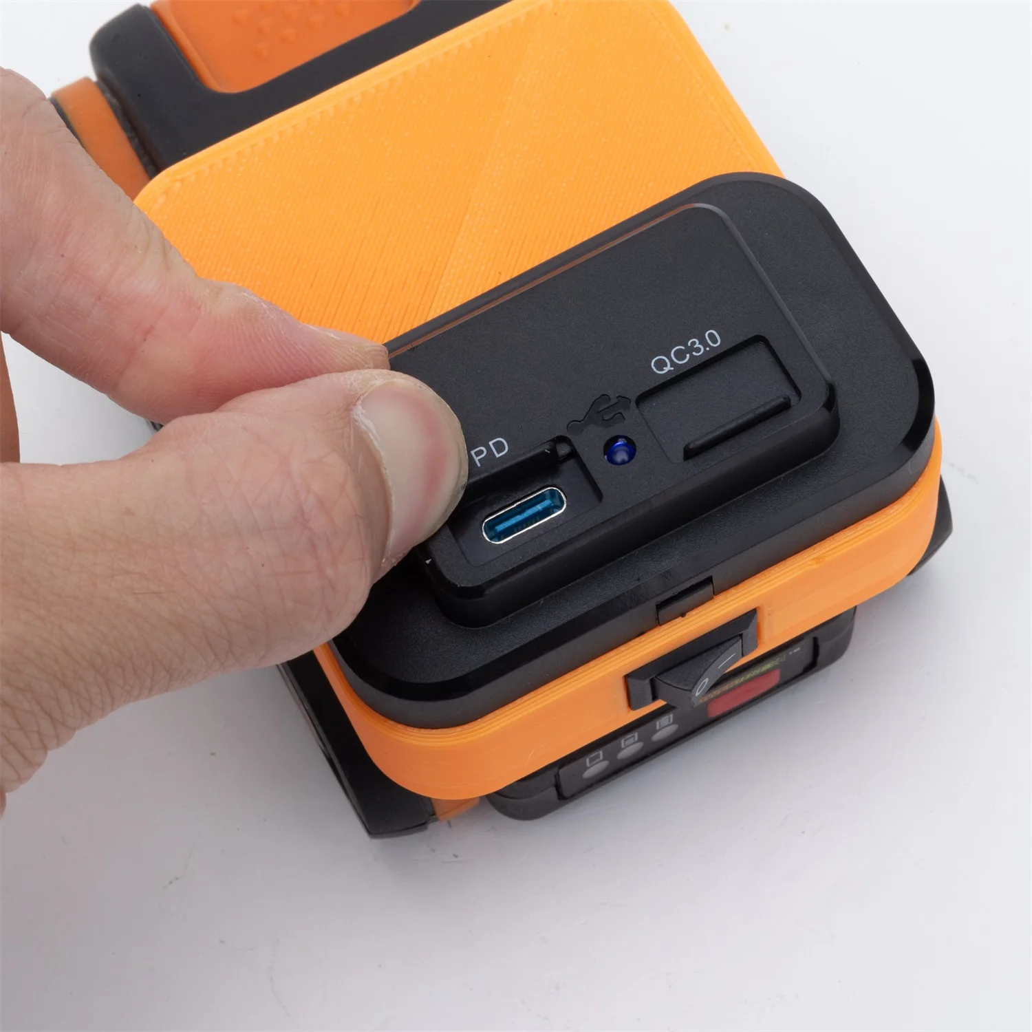 Power Bank  Portable Charger For Worx  4pin 20v Fast Charging Portable Phone Charger, USB C Power Bank for MacBook (NO Battery)