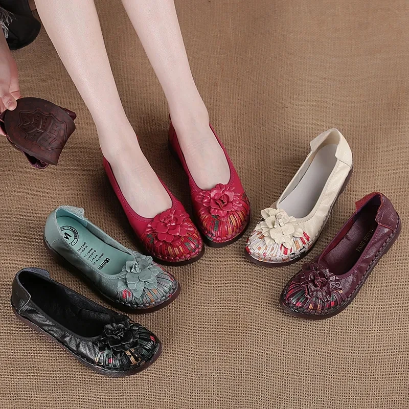 

Vintage Genuine Leather Moccasins Woman Floral Flat Shoes for Women 2025 New Casual Designer Loafers Summer Flats