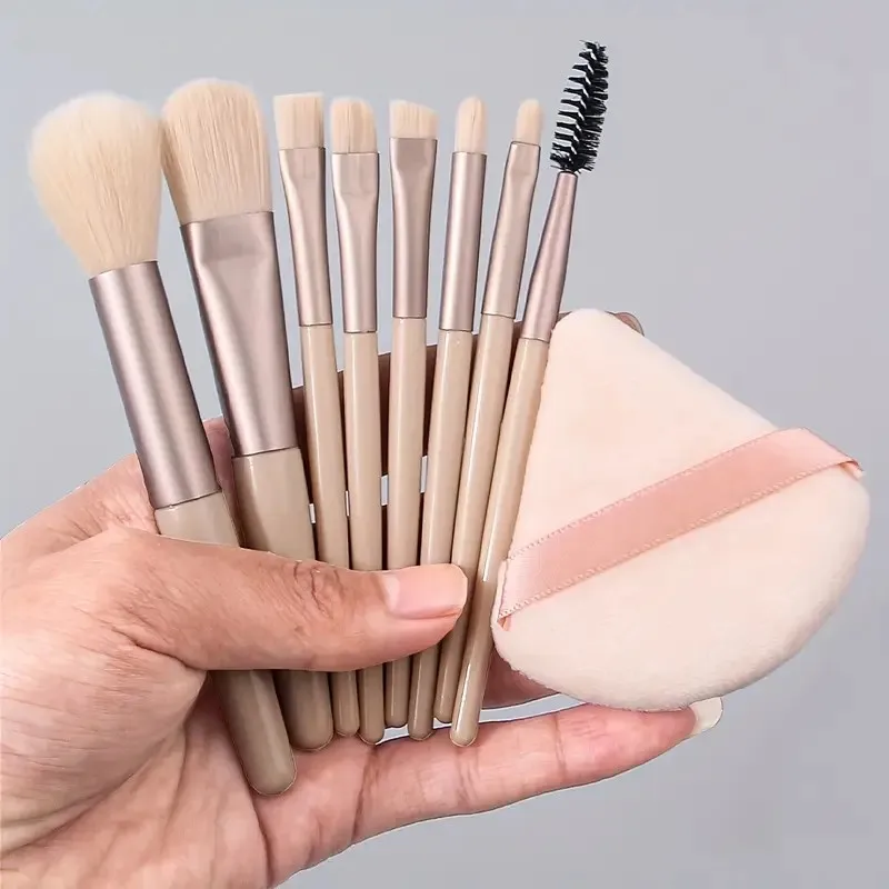 8 mini brosses + bouffée de velours double face |   Pour poudre/blush/fard à paupières/Mascara |   Idéal pour les voyages | Parfait pour le maquillage en déplacement