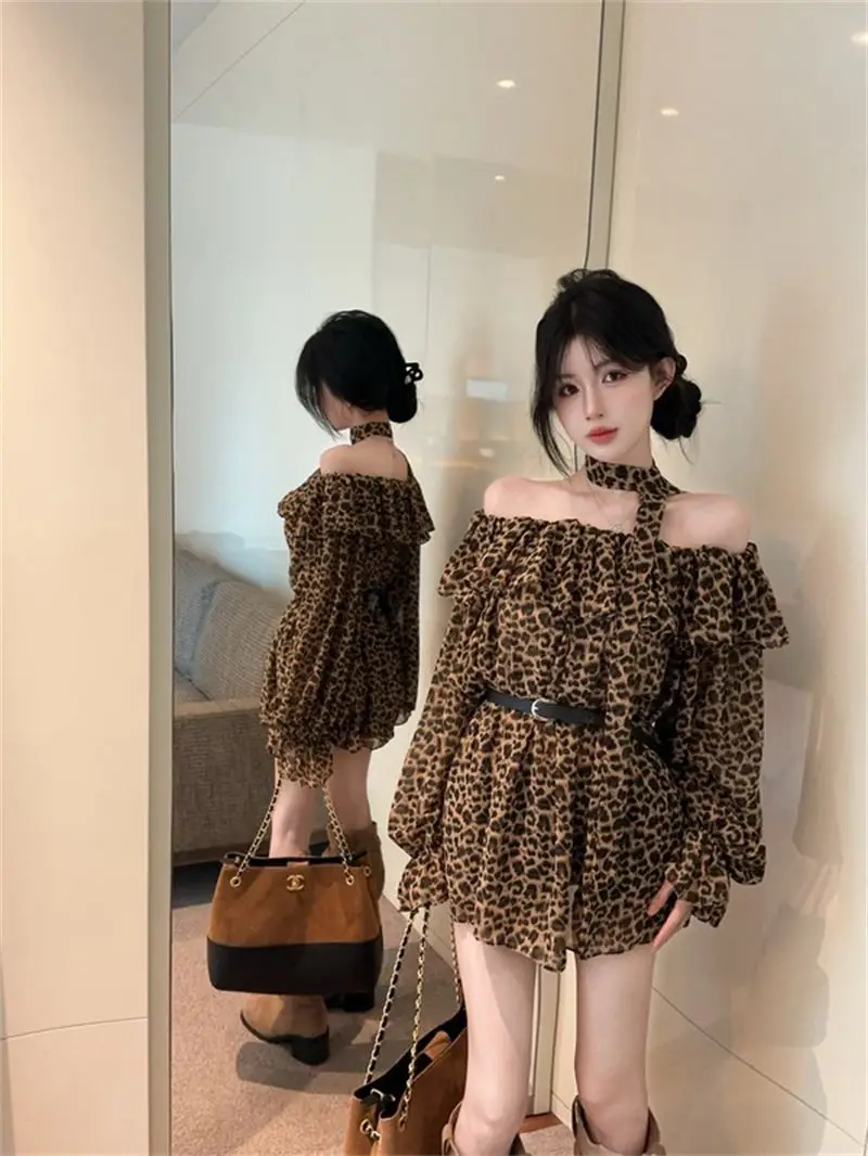 

Fashion Leopard Print One - Shoulder Long Sleeve Chiffon Shirt for Women - Loose Fit, slim，Mid - Length for Autumn