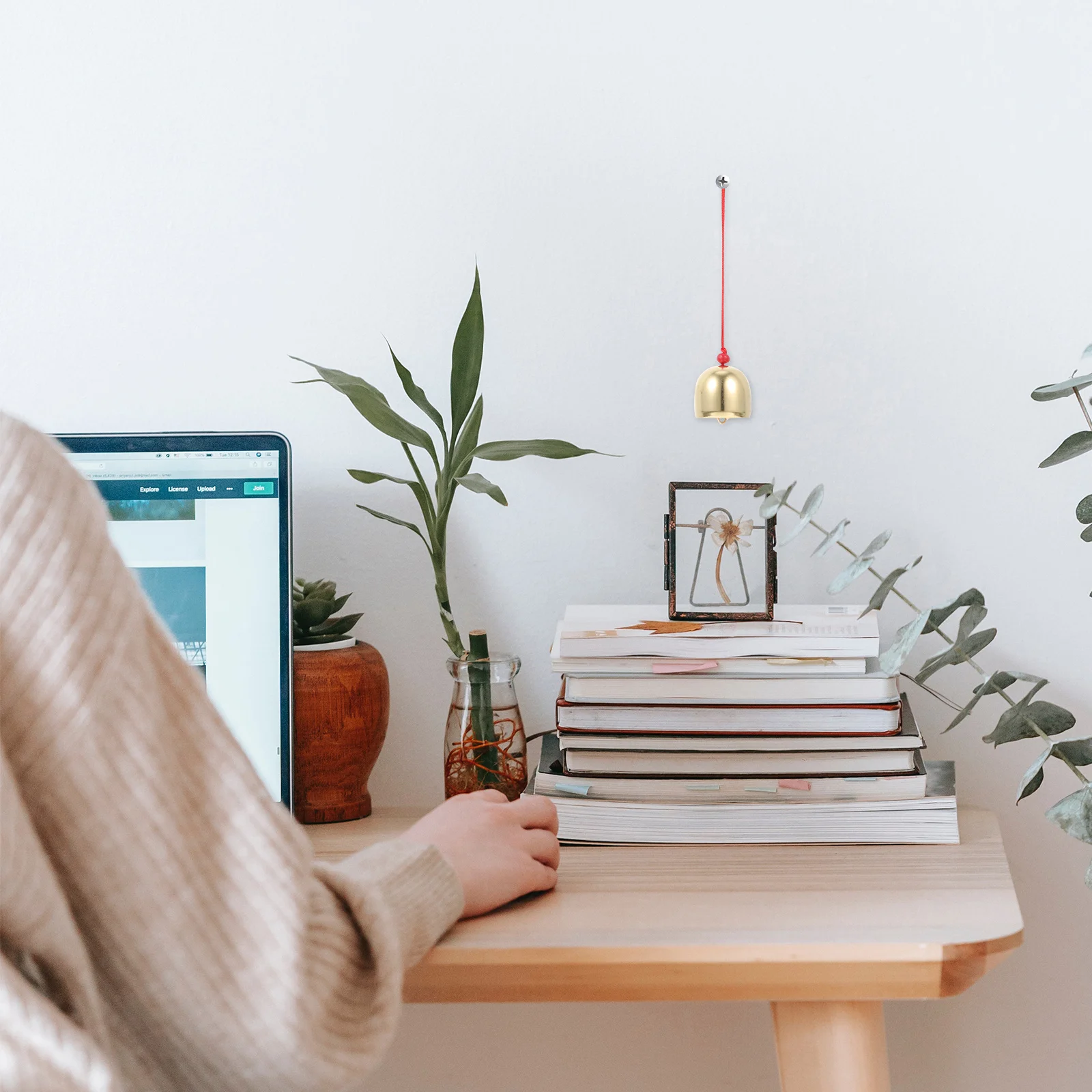 

5Pcs Copper Bell Pendants Smooth Texture Sturdy Material Perfect Gift for Friends and Family Bells for Crafts Copper Wind Chime