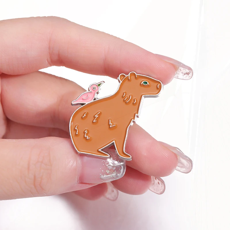 PIN de Animal de pájaro para niños, insignias de solapa, regalo de joyería divertida, broche de esmalte de Capybara, taxi personalizado