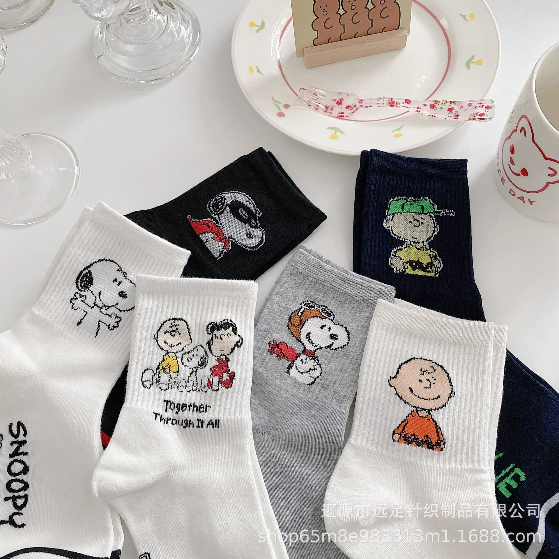 Snoopy Socks Cute Cartoon Mid Tube Cotton Women Sports Breathable Anime Fashion Students Casual Personalize Socks