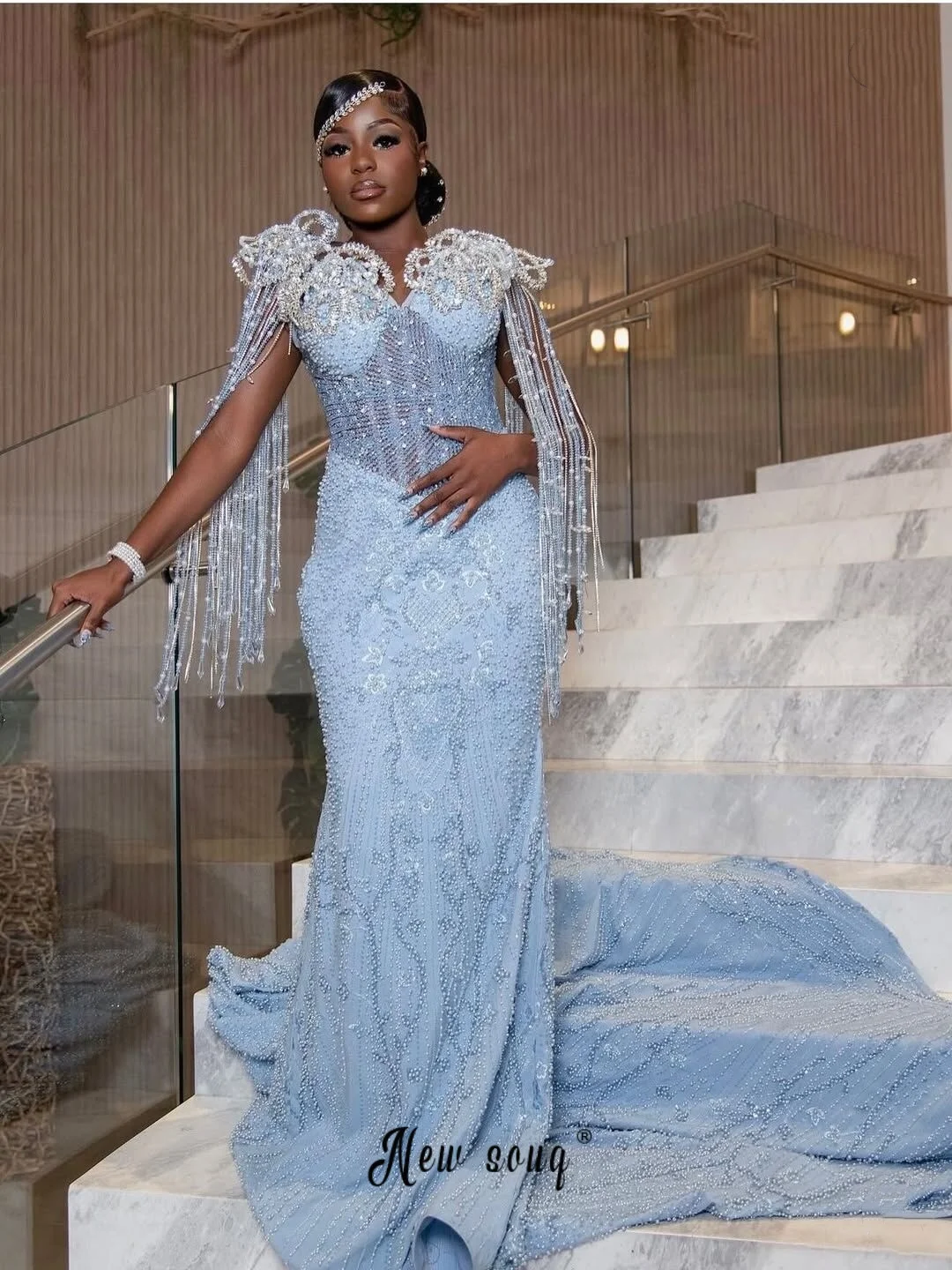 Blaue Fransen-Edelstein-Abschlussballkleider, schulterfrei, 3D-Blätter, Perlenstickerei, Hochzeitsgastkleider für schwarze Frauen, maßgeschneiderte Abendkleider Hochze