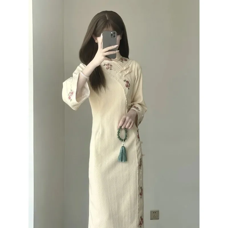 

Spring 2023 New Vintage Simple Commuting Slim Fit Chinese Style Inverted Large Sleeves Youth Improved Long Sleeve Qipao Dress