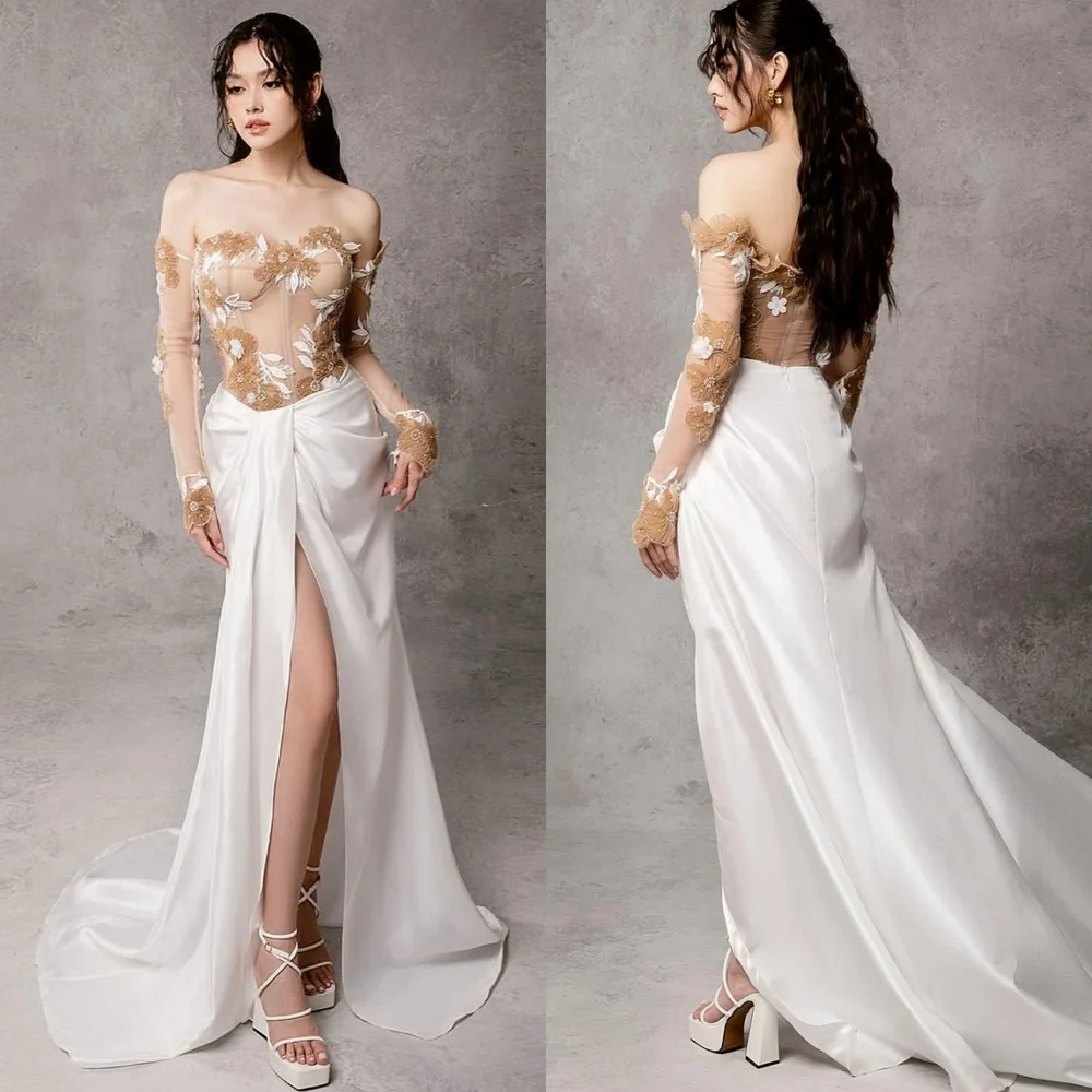 

Customized Exquisite White Satin Homecoming Dress Elegant Boat Neck Detachable Sleeve Appliques Contrast Color Zipper Back Prom