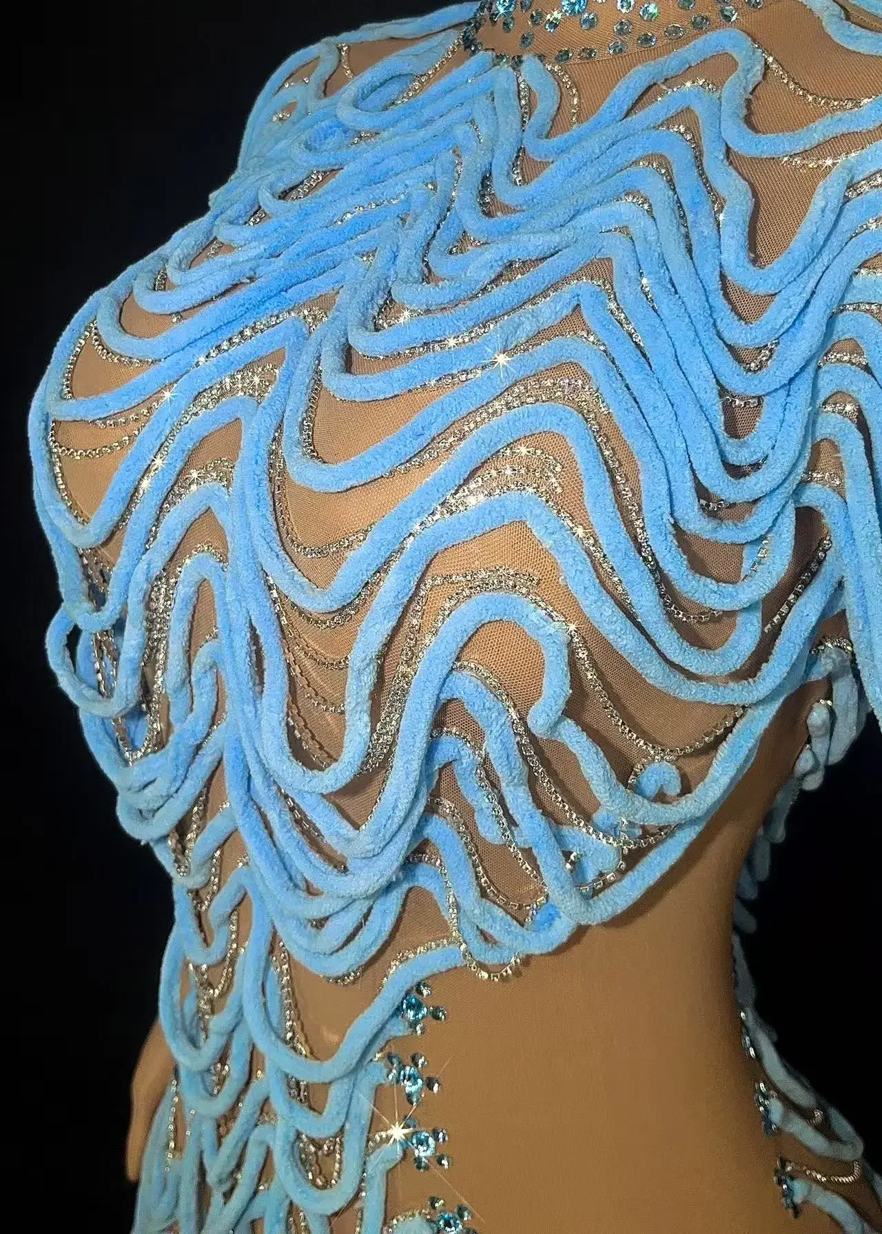 مثير الوردي شبكة حزب اللباس الجوف خارج أكمام الحفلة الراقصة مهرجان عشاء ملابس النوم للنساء عالية الشق أزياء مسرحية