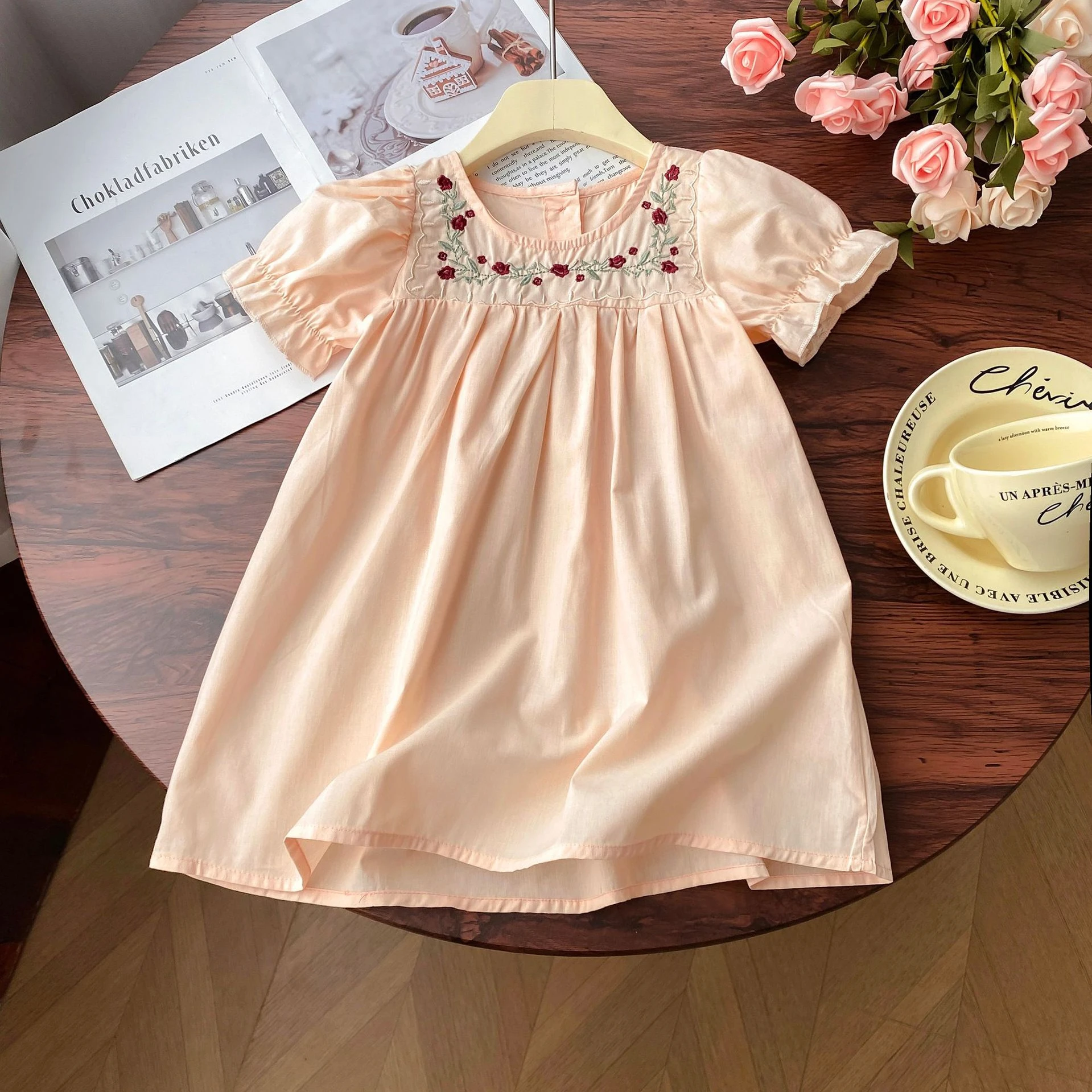 Solid color Puffy sleeves Roses are embroidered with flowers A dress summer dress  girl dress 2t-7t year kids dresses for girls