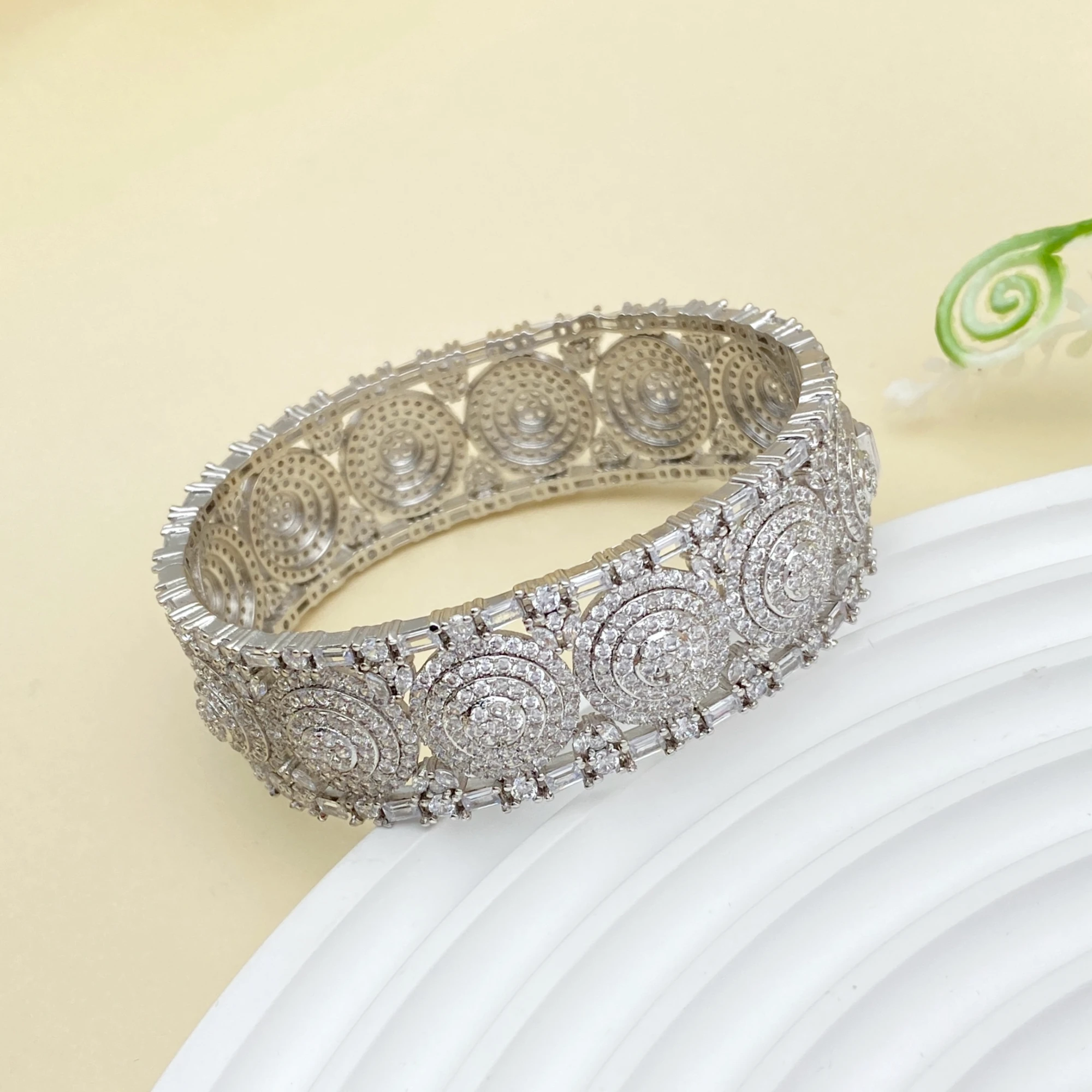 

Flora High Quality Gold Plated Zirconia Bangle Gift Set Wedding Jewelry Sparkling Elegant Bridal