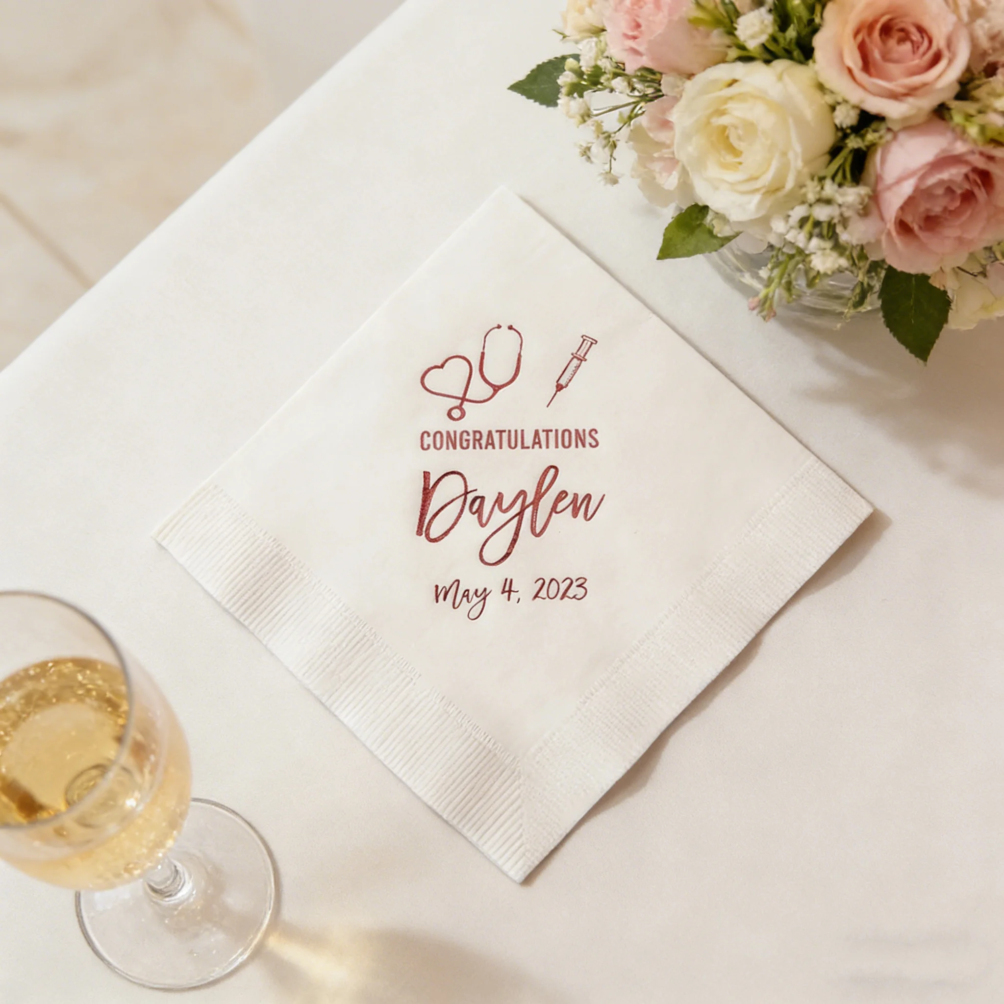 

50 шт. Салфетки для выпускного с индивидуальной печатью для медсестер и выпускников медицинских училищ, персонализированные салфетки для напитков и ужина, гостевые салфетки стандартного размера