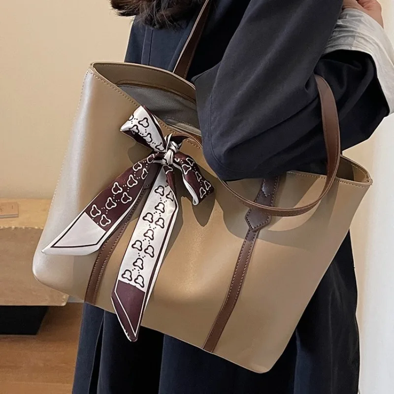 2026 New Women's Shoulder Bag Vintage Casual Tote Stylish Versatile Commuter Soft Leather Scarf Handbag Crossbody Bags for Women