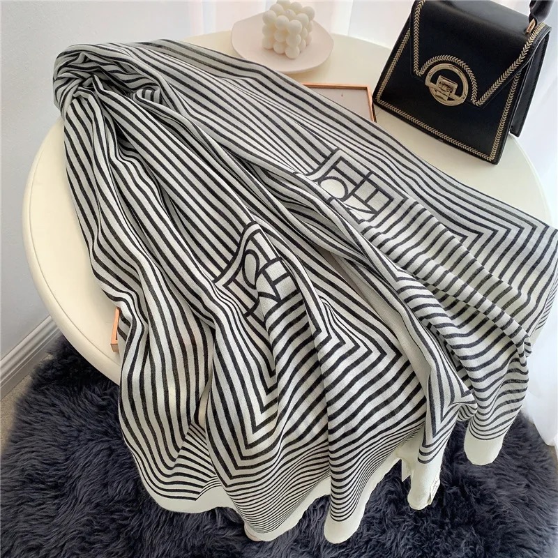 

180X90cm Autumn Winter Female Luxury Bib Women Warm Wrap Stripe Hijab Travel Neckerchief Decoration Shawl Muslim Scarves Bufanda