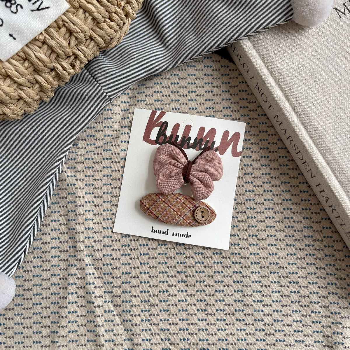 مشابك شعر من القماش الكوري مكونة من قطعتين من مشابك الزهور على شكل فيونكة باللون الوردي والبيج للفتيات والأطفال وإكسسوارات الشعر اللطيفة