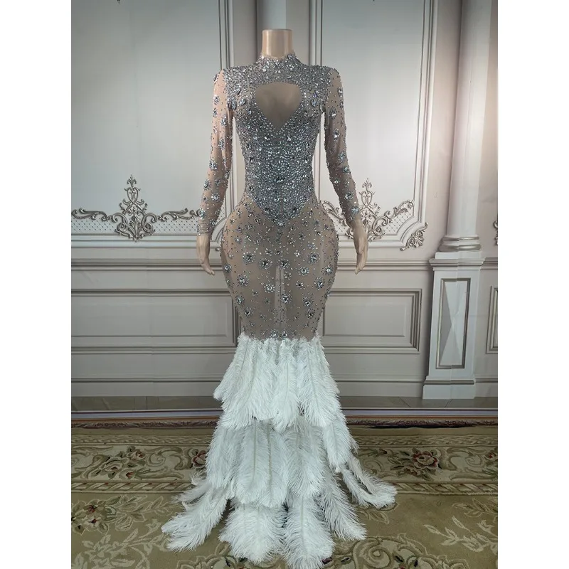 الأحمر الماس ريشة القلب تألق الأحمر الماس ريشة درب حجر الراين فستان حفل زفاف Vestidos De Noche Elegante De Lujo