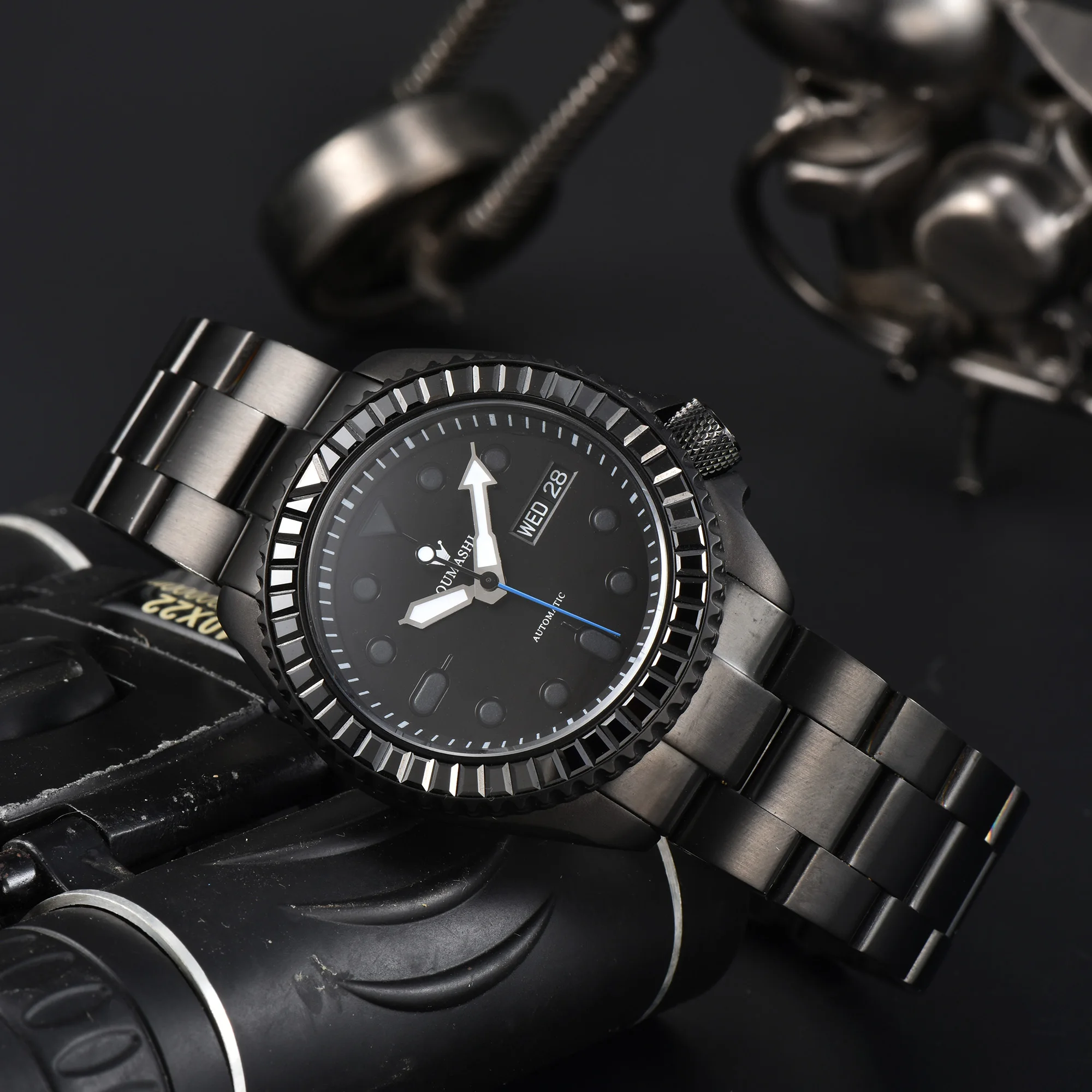 นาฬิกา NH36 นาฬิกาข้อมือจักรกลผู้ชาย ขอบหน้าปัดประดับพลอยสีดำ ปฏิทินคู่ ตัวเรือนสแตนเลส กระจกแซฟไฟร์ นาฬิกา SKX007 สำหรับผู้ชาย