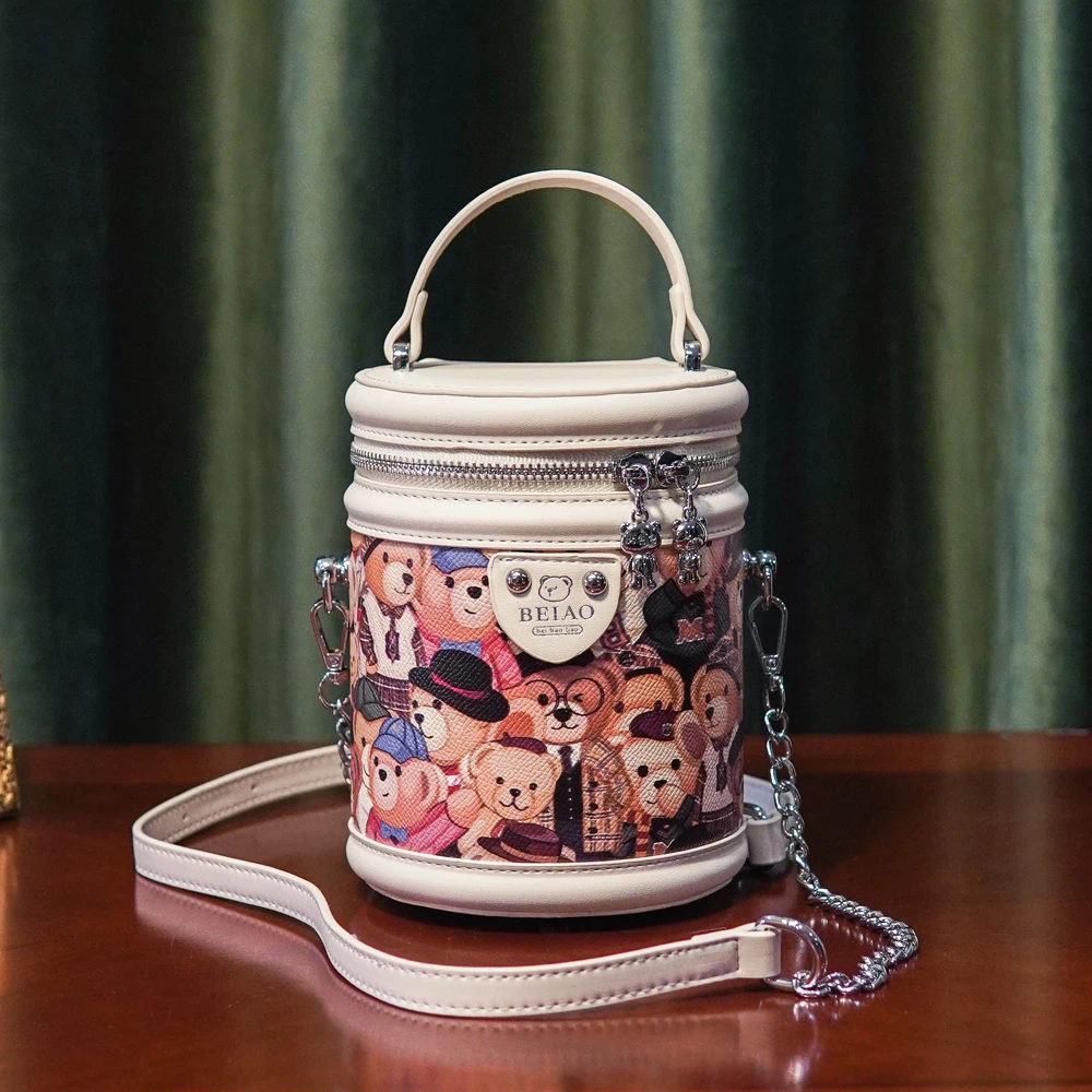 

Женская сумка-мешок для девушек, новинка 2023, модная нишевая Сумка-цилиндр через плечо, портативная милая сумка и кошелек с маленьким медведем