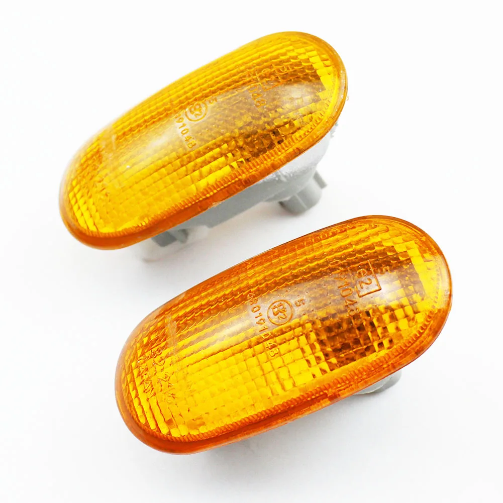 2PCS Side Fender Marker Clear Yellow Lamp Signal Light With Bulbs fit for Mitsubishi Pajero Montero Shogun MK2