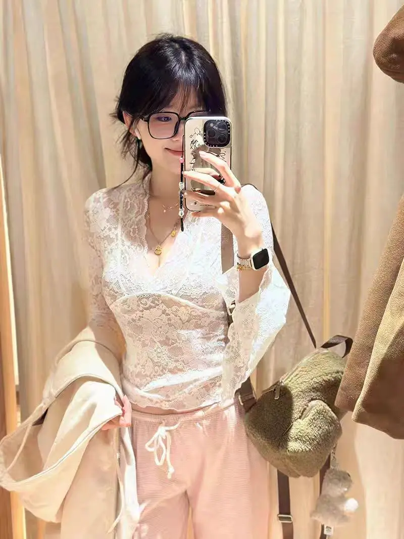 

BM Sle Heavy Embroidery Lace V-Ne Base irt Women's Unique Exquisite Slimming Inner Wear Cotton Long Sve Color