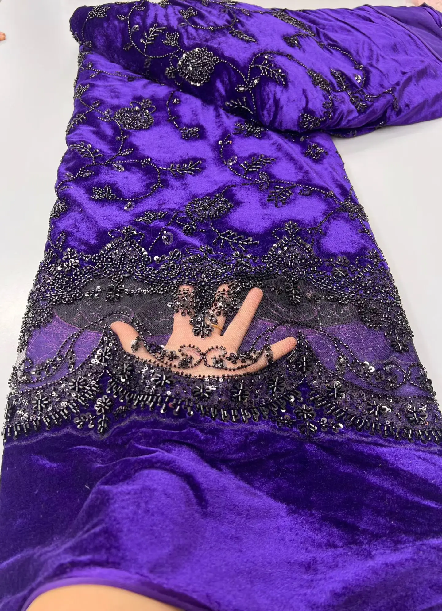 

Hot sale Velvet Tulle Lace Fabric France Sequins Beaded Mesh Fabric Dresses Africa Nigeria Suitable for Women's Party Dresses