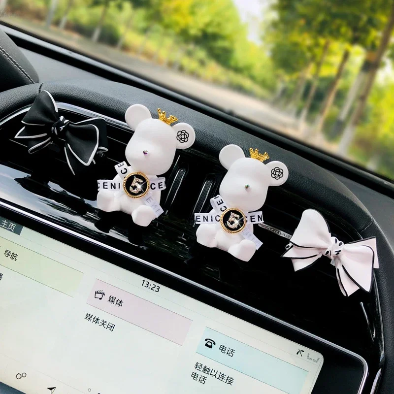 Car Perfume Ornament Gypsum Flower Bear Air Outlet Aromatherapy Fragrance Auto Decoration Accessories Interior For Girl Diffuser