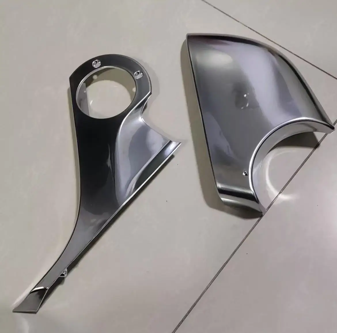 

2017-2020 Tesla Model 3 reversing mirror bottom shell rearview mirror plated fixed lower shell
