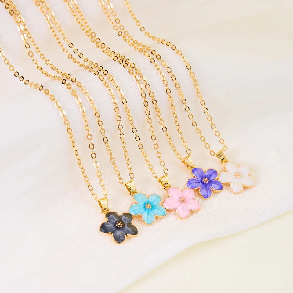 New Flower Pendant Necklace for Women Romantic Cherry Blossom Gold