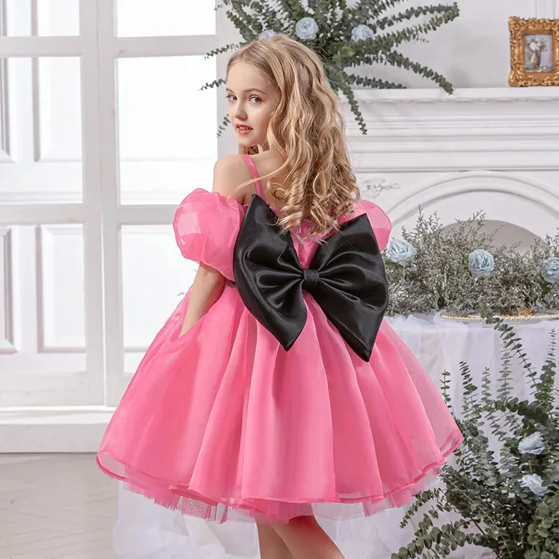 Maßgeschneidertes Elegantes Prinzessinnen-Kleid mit Schulterfreiem Design für Babymädchen-Geburtstagsfeier Ballkleid mit Puffärmeln Tüll Große Schleife Blumenmädchenkleider – Detail 7