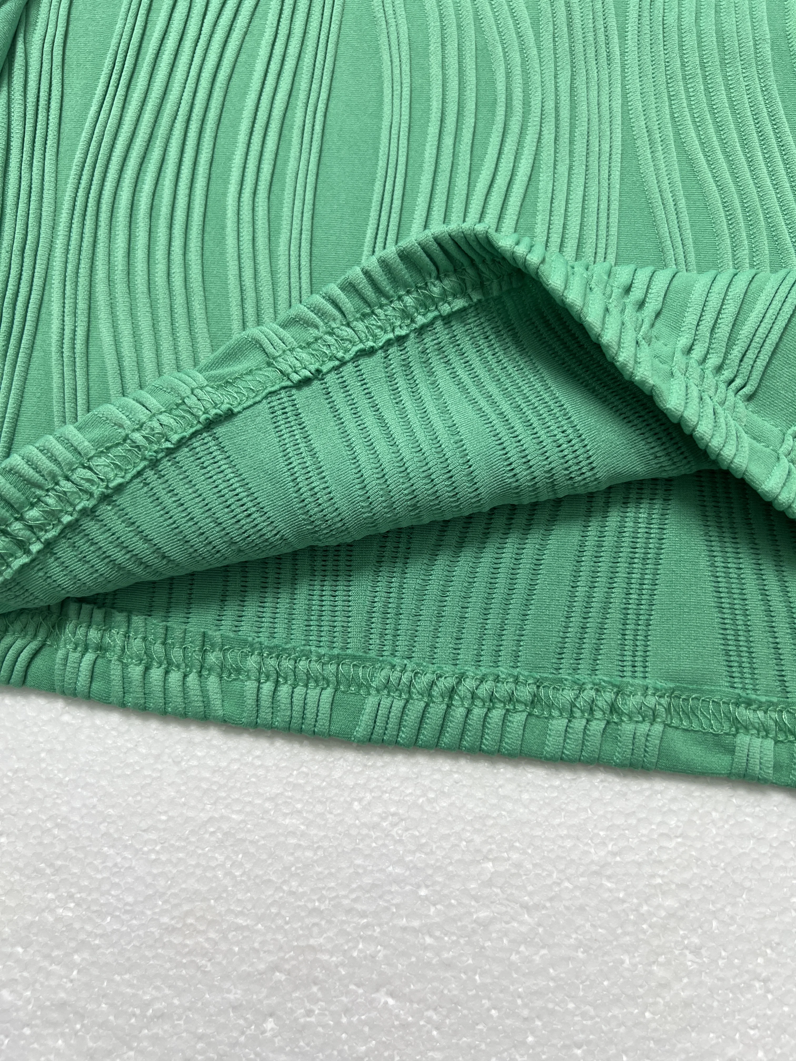 レディース 春夏 ミントグリーン リブニット モックネック カットアウトショルダー ボディコン ミニ カジュアルドレス