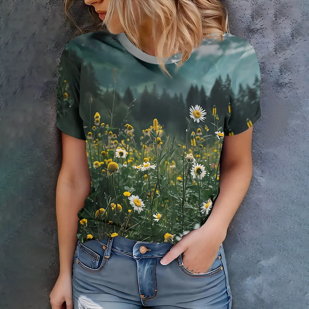 

Women's Green And White Forest Daisy Printed T-shirt - Natural Art Casual Summer Style Round Neck Short Sleeve