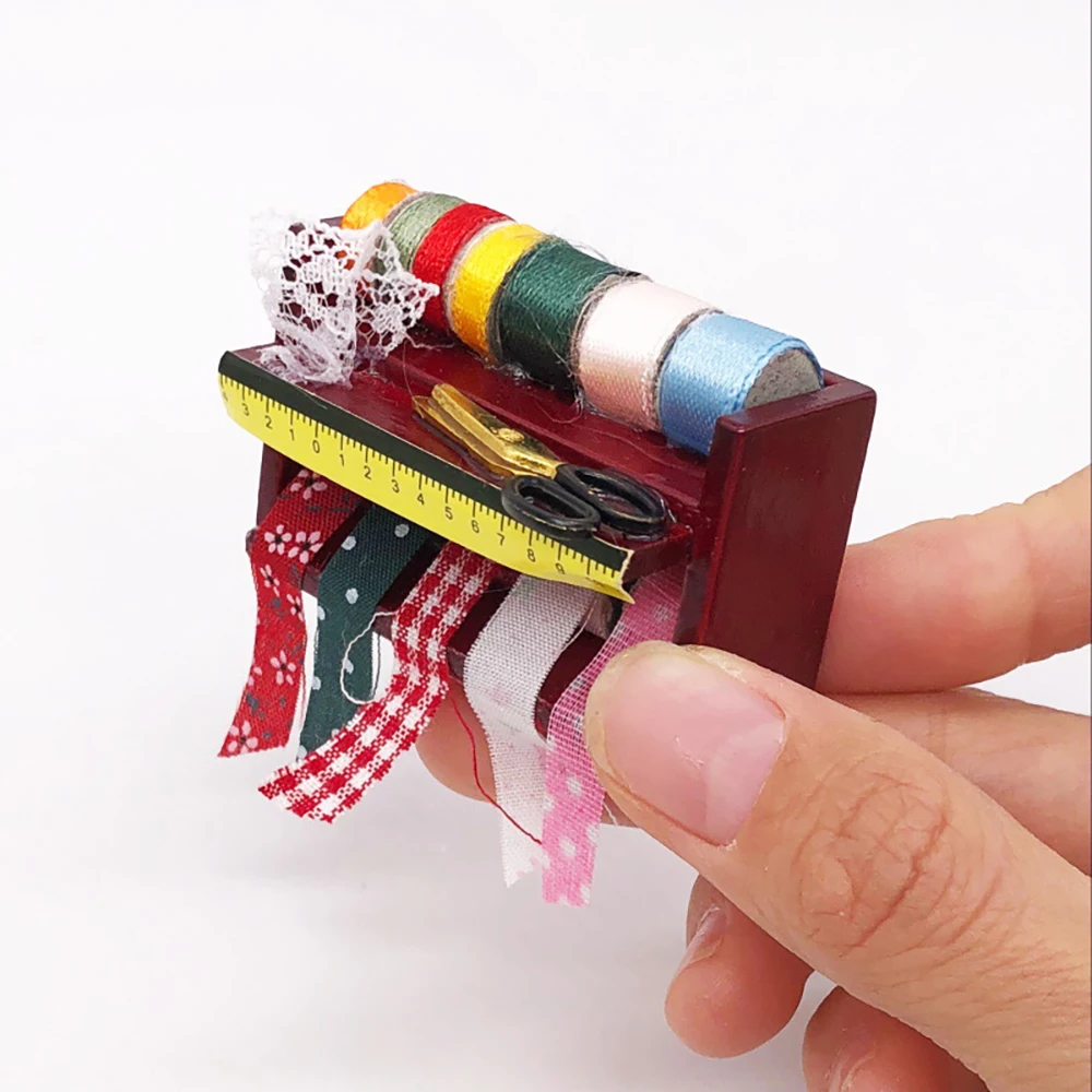 1/12 인형 집 미니어처 바느질 도구 상자 미니 천 가위 눈금자 모델 장난감 인형 집 액세서리 장식 ob11 bjd