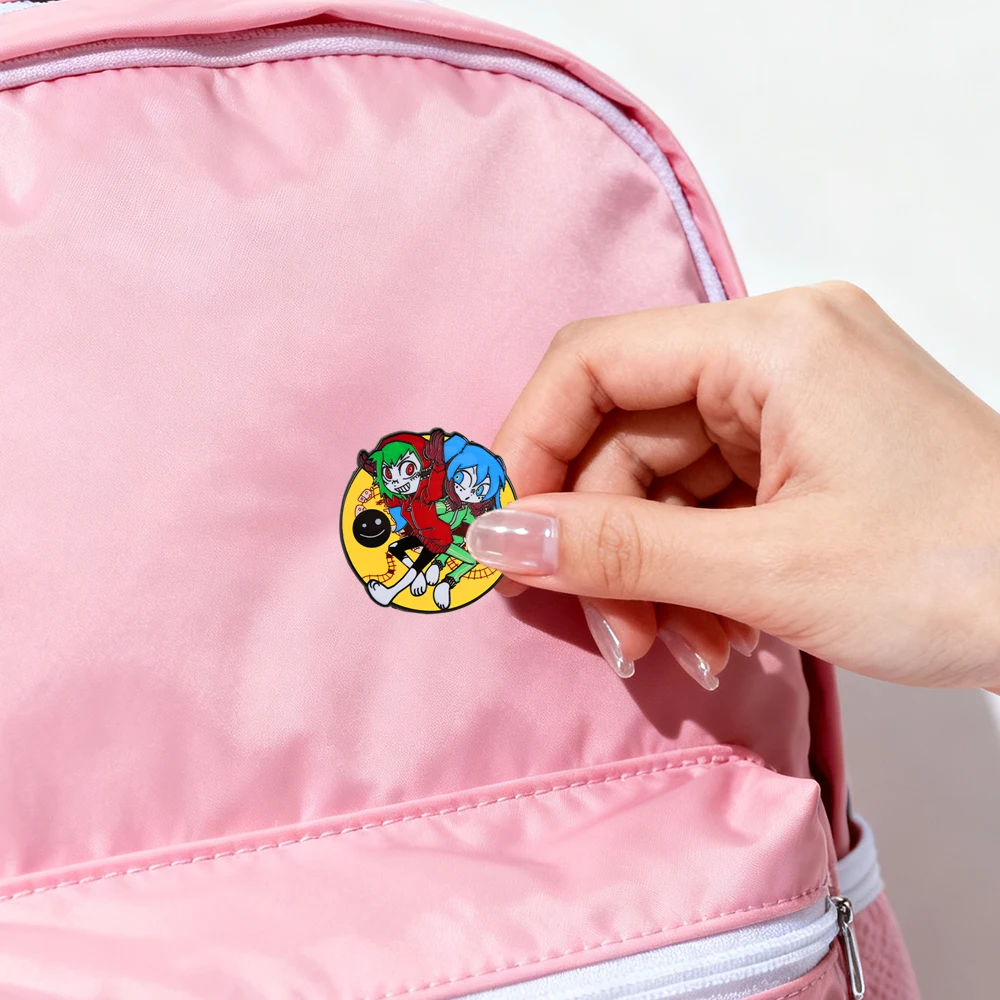 Band-Album-MV-Thema Emaille-Pins mit den Figuren Gumi und der Sängerin, Broschen für Rucksäcke, Hüte, Abzeichen, Accessoires, Fan-Geschenke – Detail 12