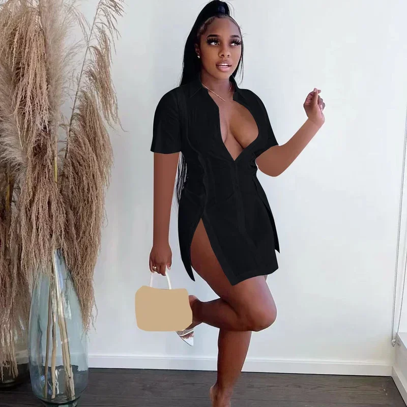 GUWU قميص واحد الصدر بدوره إلى أسفل الرقبة نمط ألف خط Bodycon قصيرة الأكمام سموك فستان المرأة 2024 الصيف سبليت الجانب فساتين