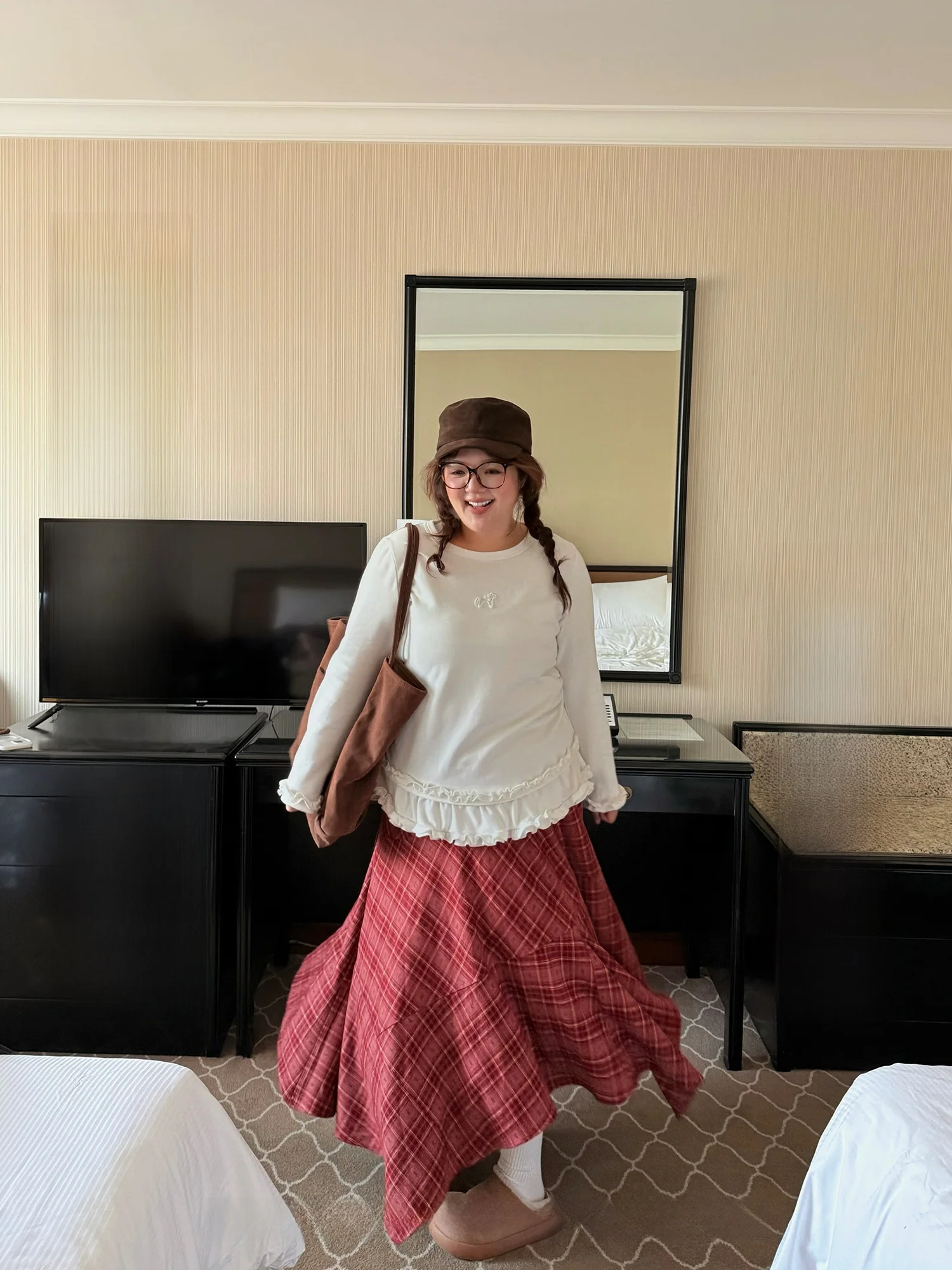 

Теплая клетчатая юбка А-силуэта с асимметричным подолом для женщин, большие размеры, весенняя коллекция, повседневная, со средней талией, для создания новогоднего образа