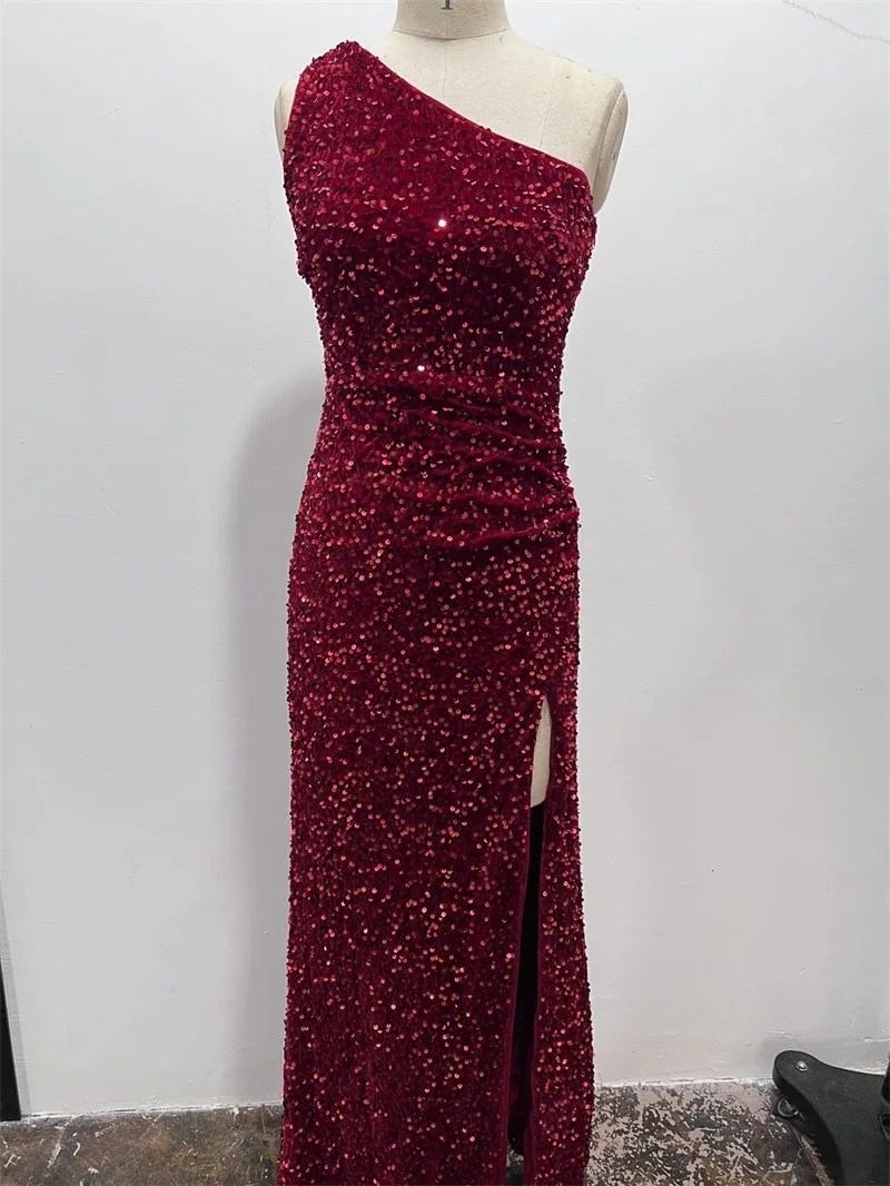 Pailletten Glitter One-Schouder Vrouwen Avondjurk Hoge Split Mouwloze Party Gown Nieuwe Meerdere Kleuren Getailleerde Prom Rok Op voorraad